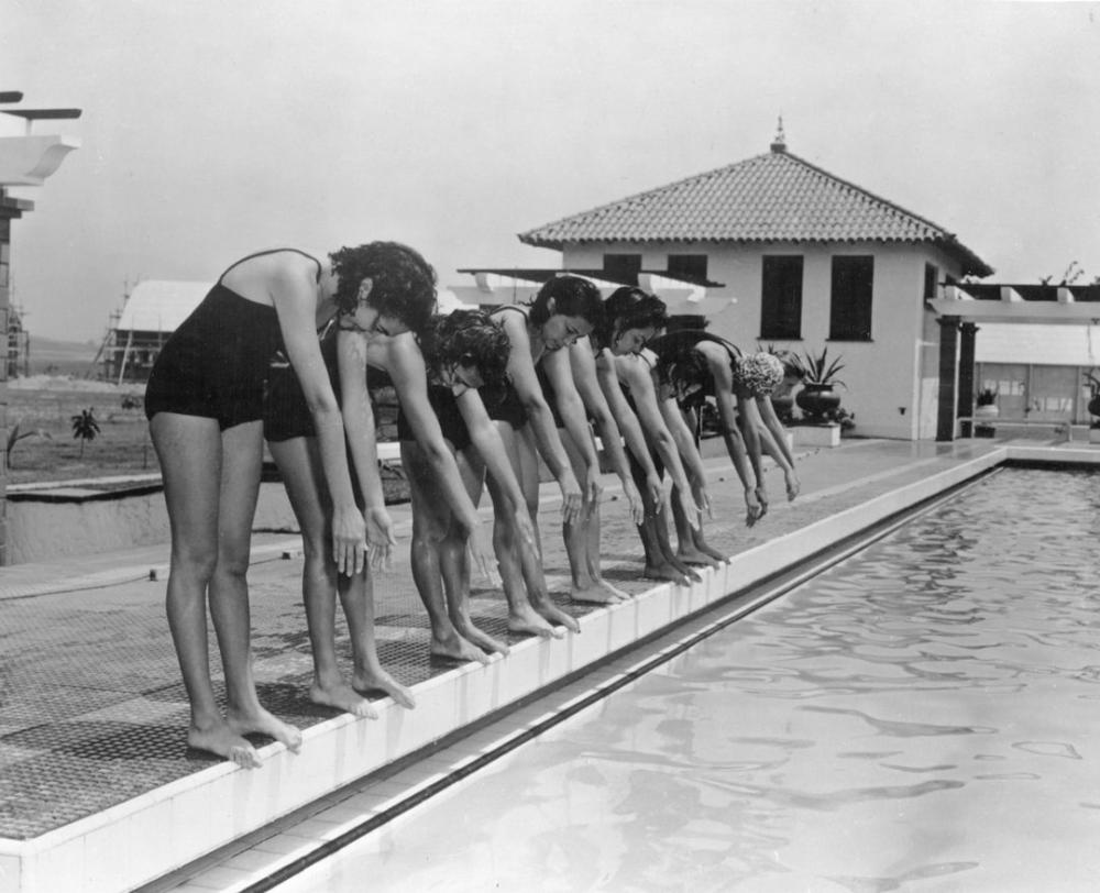 Charmen ved badedragter til damer, du ikke kan modstå!